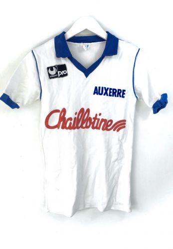 پیراهن اول AJ Auxerre ۸۷-۸۸ (Carry-over)